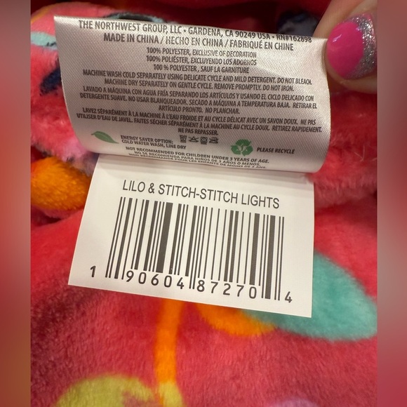 Disney Lilo & Stitch Lights Silk Touch Throw 50 - 70 NWT - Picture 5 of 5